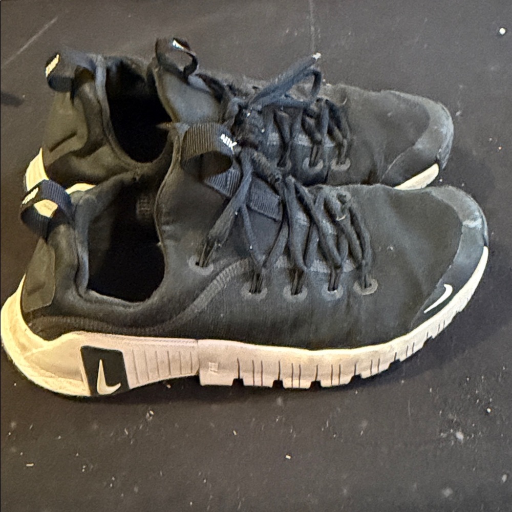 Nike Black and white  Athletic Shoes